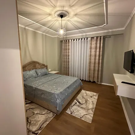 Ledio's Luxury Apartman *